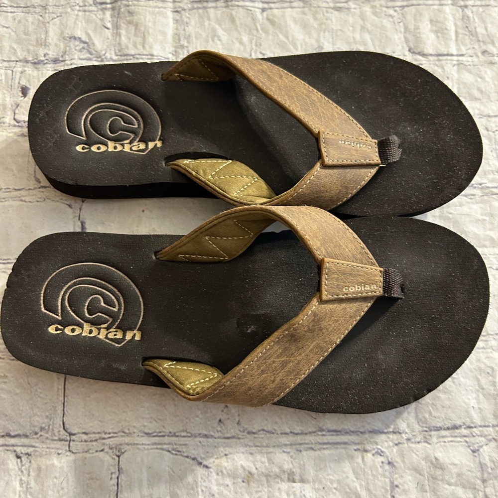 COBIAN MEN’S MOCHA/TAN/BROWN FLOATERS SLIDES FLIP FLOPS SIZE 9